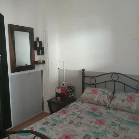 Central, Nice And Clean Apartment! ~sitia~ Lägenhet *